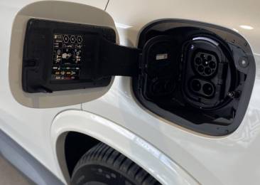 Mercedes GLC (2) GLC 300 de AMG Line 4MATIC