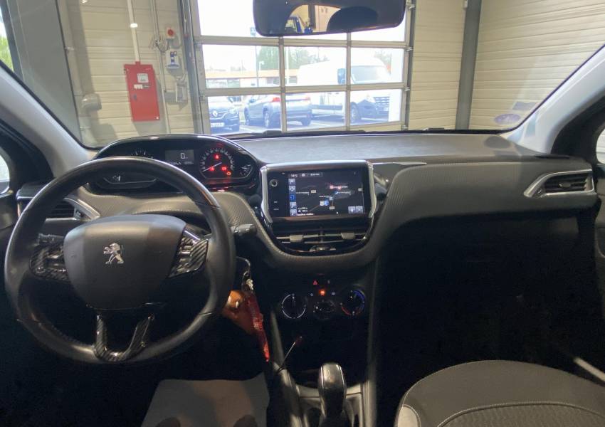 Peugeot 208 1.2  82 Style