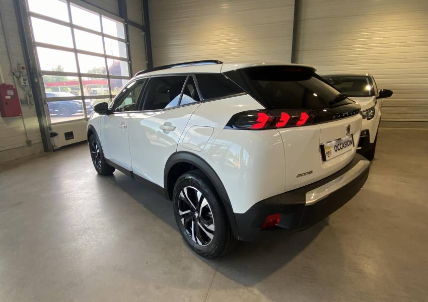 Peugeot 2008 (2) 1.5 BLUEHDI 130 S&S EAT8 ALLURE