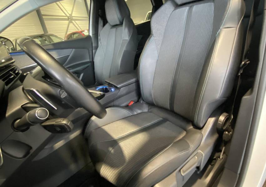 Peugeot 3008 (2) 1.6 HYBRID 225 E-EAT8 Allure Pack