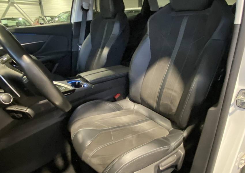 Peugeot 3008 (2) Puretech 130 S&S EAT8 CROSSWAY