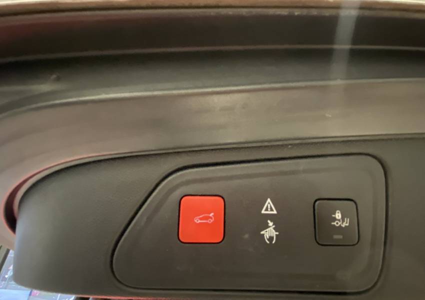 Peugeot 3008 (2) Puretech 130 S&S EAT8 CROSSWAY