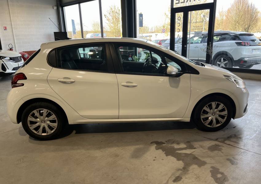 Peugeot 208 Affaire 1.6 BLUEHDI 100 PREMIUM PACK