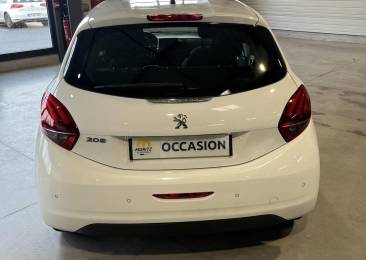 Peugeot 208 Affaire 1.6 BLUEHDI 100 PREMIUM PACK