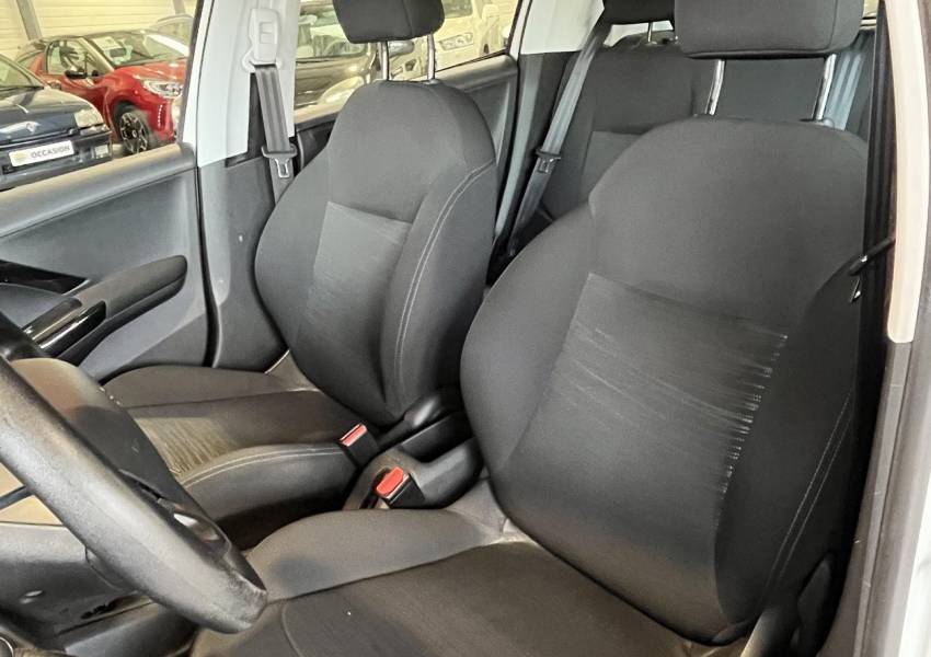 Peugeot 208 Affaire 1.6 BLUEHDI 100 PREMIUM PACK