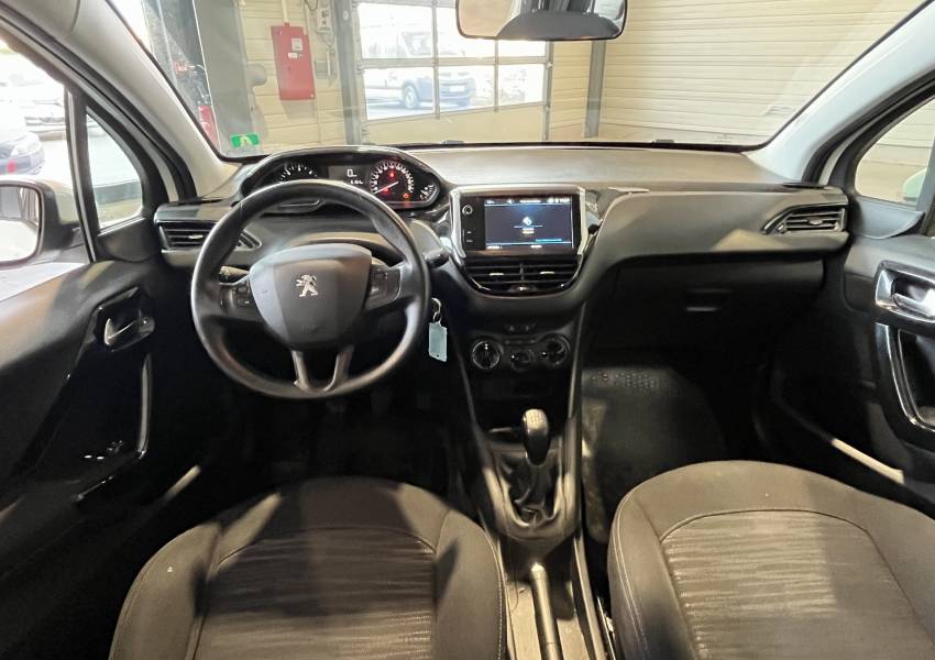 Peugeot 208 Affaire 1.6 BLUEHDI 100 PREMIUM PACK