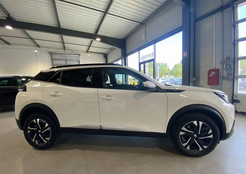 Peugeot 2008 (2) 1.5 BLUEHDI 130 S&S EAT8 ALLURE