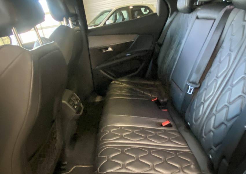 Peugeot 3008 (2) 2.0 BLUEHDI 180 S&S EAT8 GT