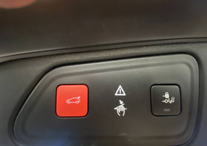 Peugeot 3008 (2) 2.0 BLUEHDI 180 S&S EAT8 GT