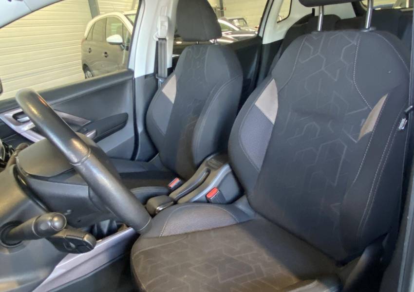 Peugeot 2008 1.2 L 82 Style 