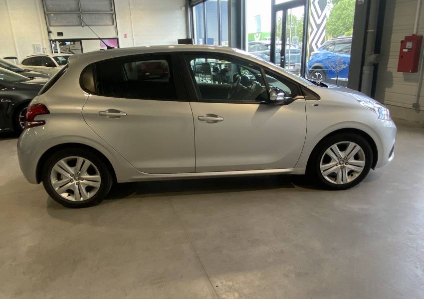 Peugeot 208 1.2L 82 Style