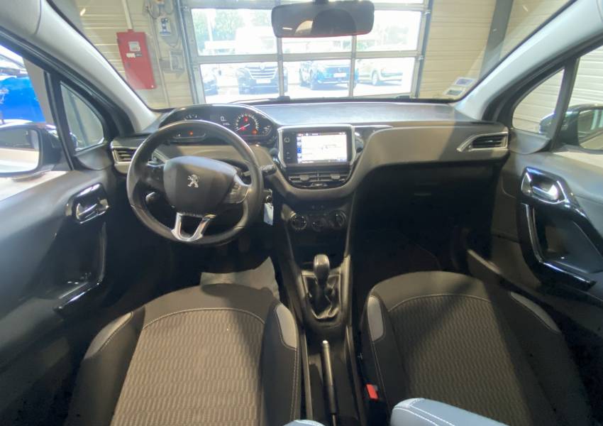 Peugeot 208 1.2L 82 Style