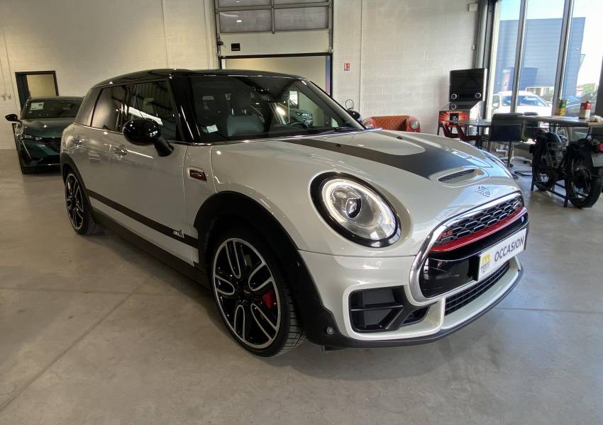 Mini Clubman (2) John Cooper Works 231 ch BVA8