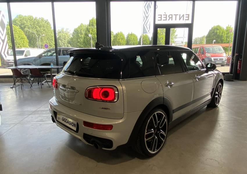 Mini Clubman (2) John Cooper Works 231 ch BVA8