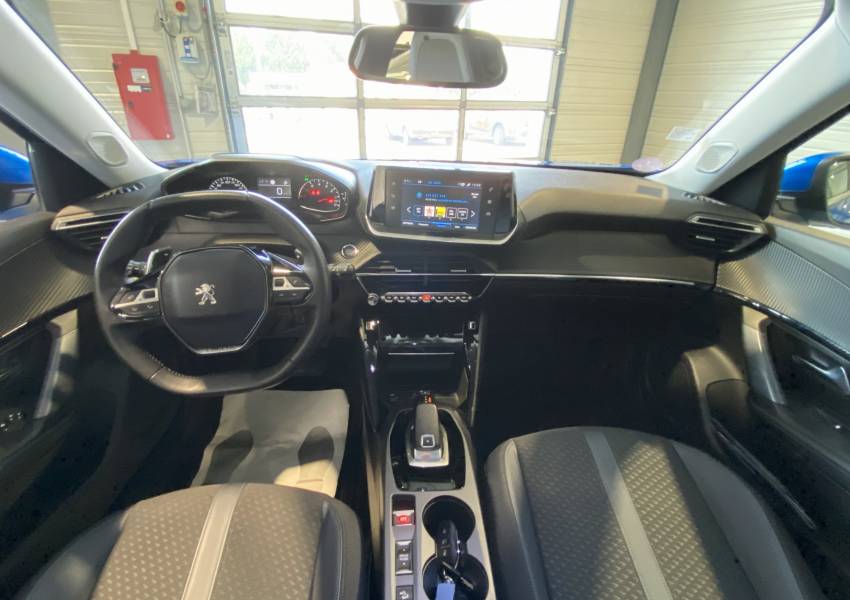 Peugeot 2008 Puretech 130 S&S EAT6 ALLURE