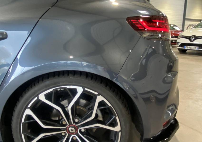 Renault Mégane Berline (4) R.S. 300 EDC