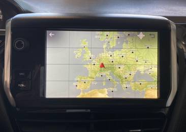 Peugeot 208 1.6 BlueHDi 100 Style