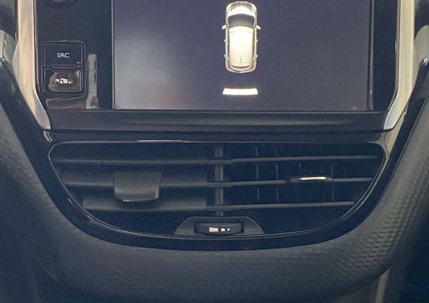 Peugeot 208 1.6 BlueHDi 100 Style
